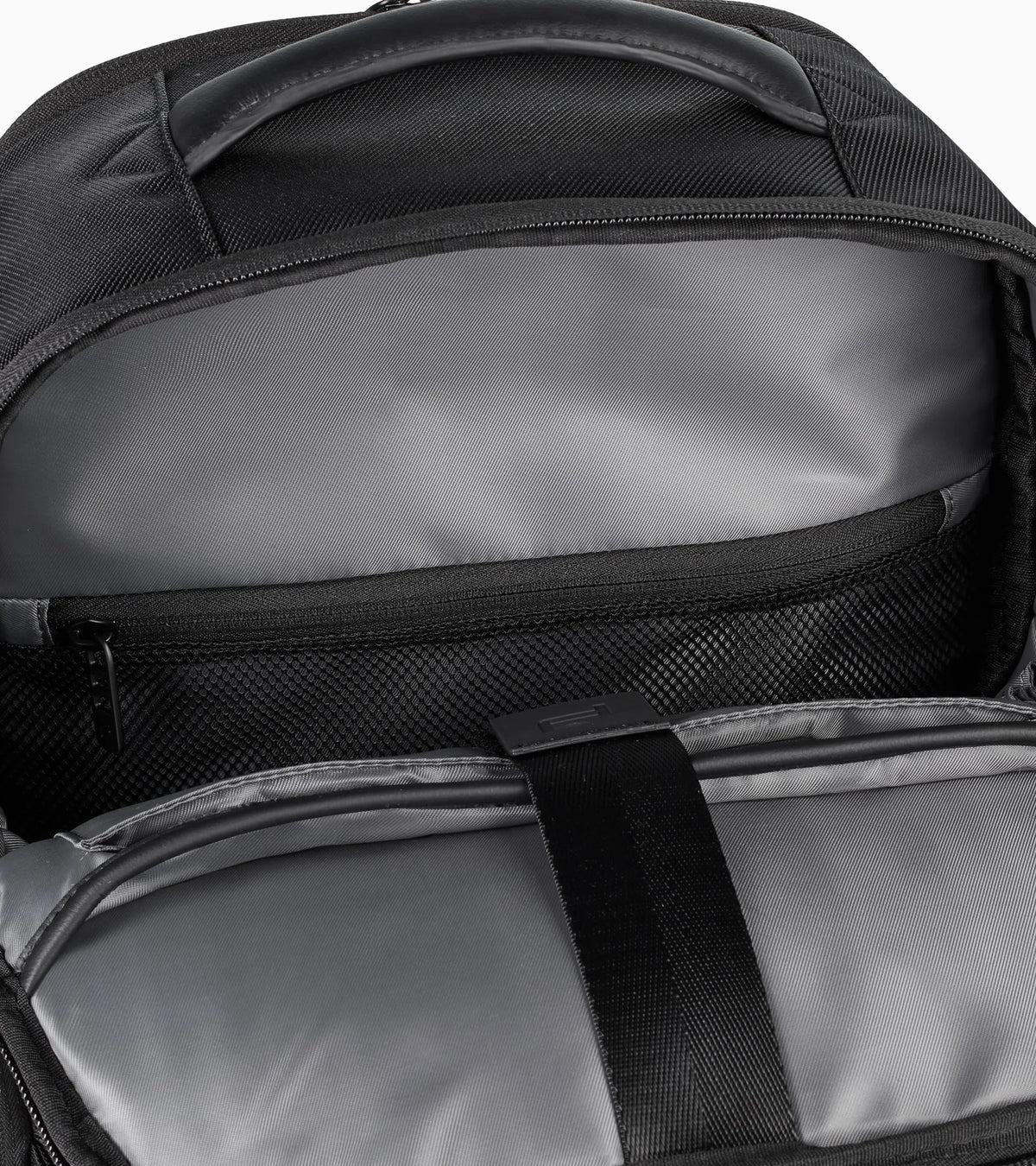 Porsche Design Voyager Nylon Backpack M in Black, view 4