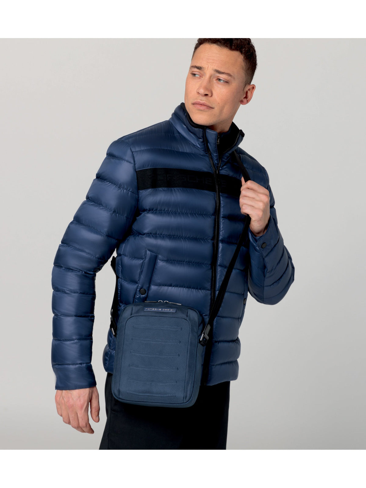 Porsche Design Roadster Pro Shoulder Bag XS in Blue, view 5